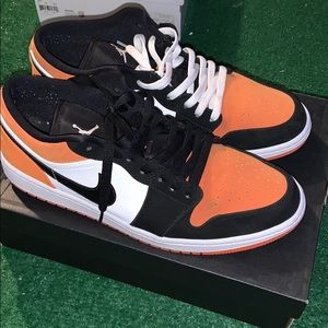 Jordan 1 low shattered backboard